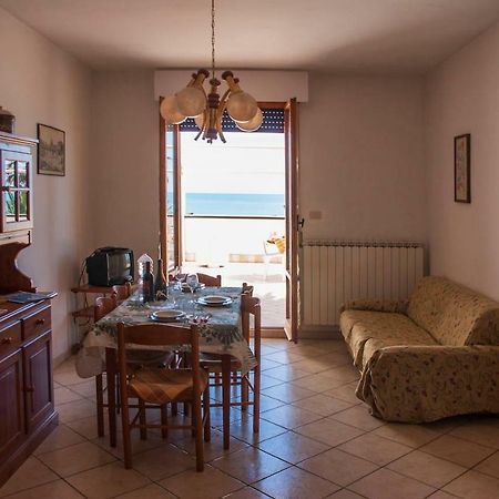 Appartamento Di Antonio Fronte Mare Montesilvano Marina Buitenkant foto